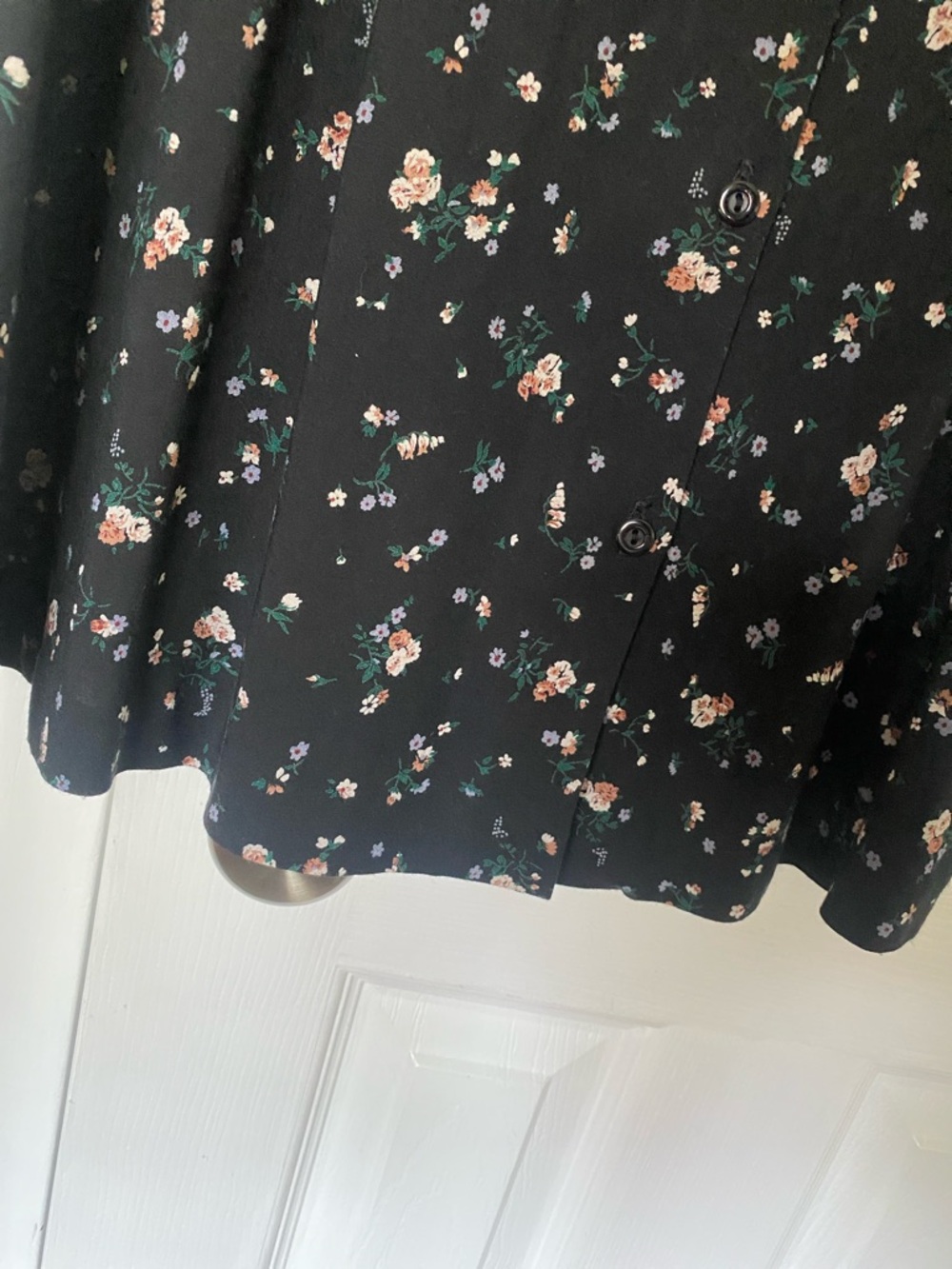 Vintage Button Up Ditsy Floral Midi Skirt with Elastic Waist - Picture 4 of 9